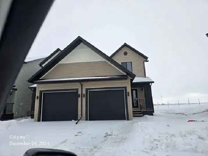 Brand New 3 Beds, 2.5 Baths Duplex for rent in Airdrie