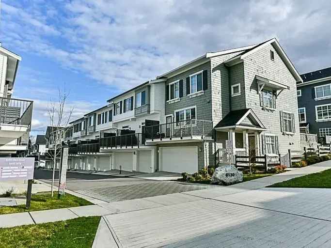 Apartment For Rent in Surrey, British Columbia