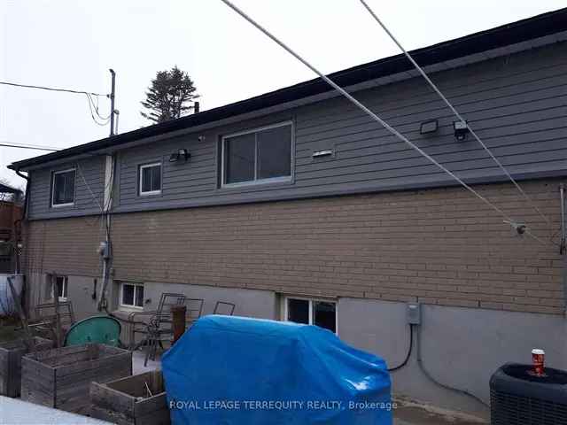 House For Sale in Kingston, Ontario