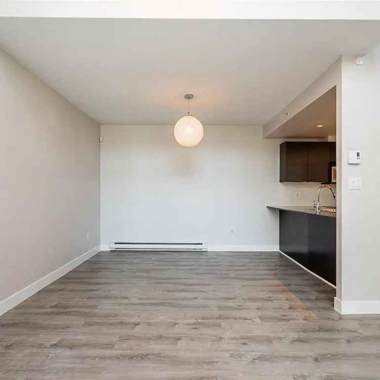 Brentwood Townhouse Loft for Sale - Open Concept, Amenities, Parking