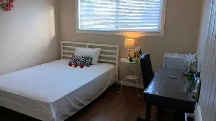 Rent Fully Furnished Room in Calder with Shared Amenities