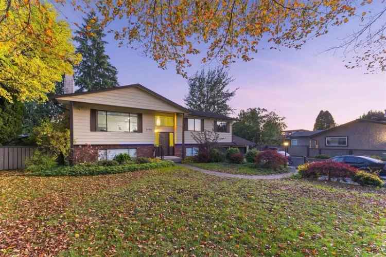 Maple Ridge Family Home  - Pool, RV Parking, Suite