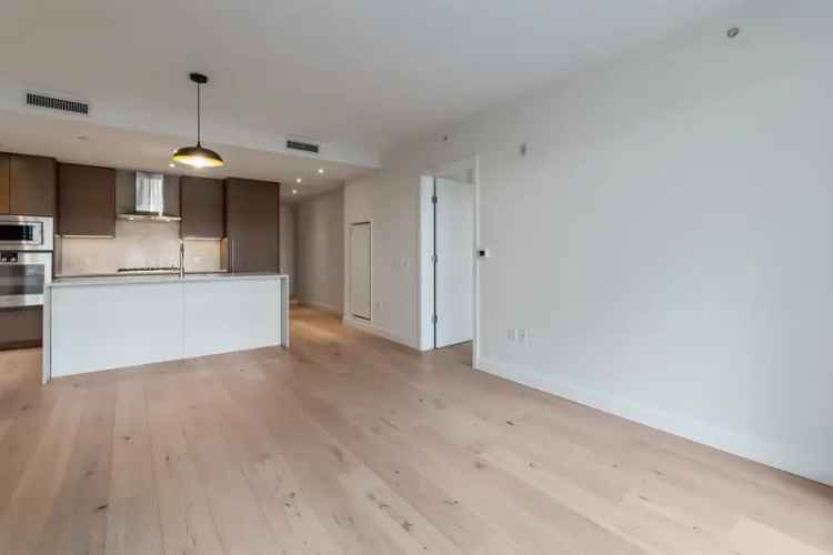 2 Bed 2 Bath Condo in Oakridge Vancouver near Skytrain
