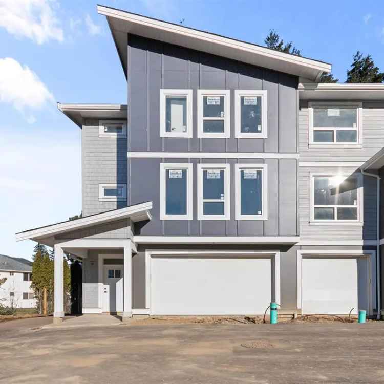 3-Bedroom Townhouse for Sale Near Coquihalla Elementary and Hope Secondary