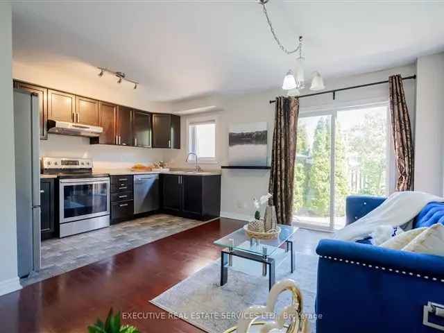 Townhouse For Sale in Brampton, Ontario