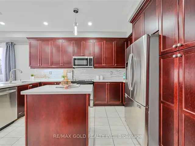 House For Sale in Brampton, Ontario