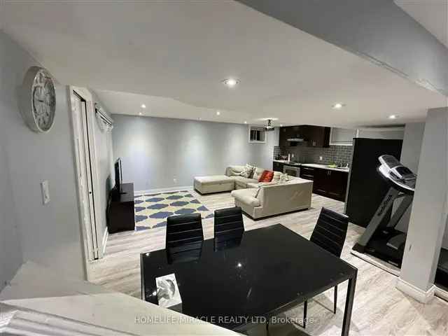 House For Sale in Brampton, Ontario