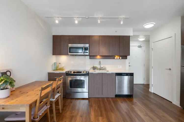Surrey Central City Condo for Sale Junior 2BR  Resort Style Amenities