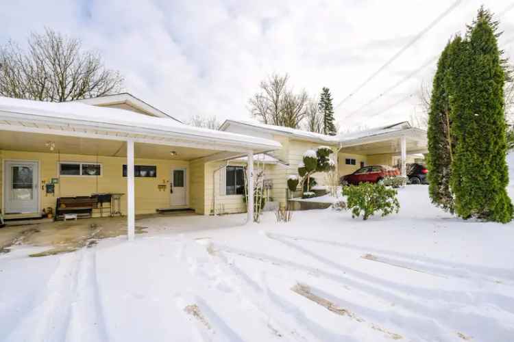 2-Bedroom Townhouse in Abbotsford with Mountain Views