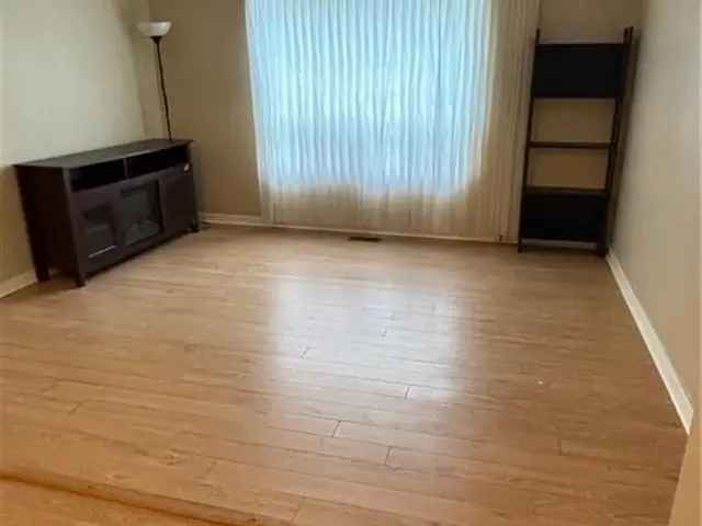 2 Bedroom Starter Home near White Lake and Pakenham