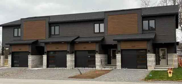 Lockside Towns End Unit - Premium Living in Merrickville