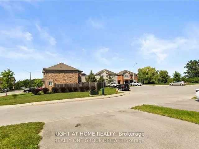 Beautiful Detached Brick Home in Barrie - 3 Beds, 3 Baths, Finished Basement