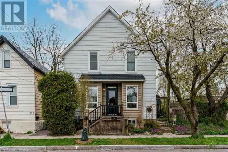 Stunning 3-Bedroom Duplex Family Home in Hamilton Kirkendall