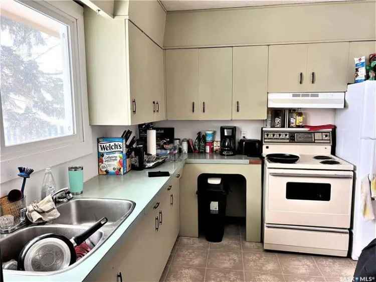 Humboldt Bi-Level Home - Excellent Revenue Property or Mortgage Helper
