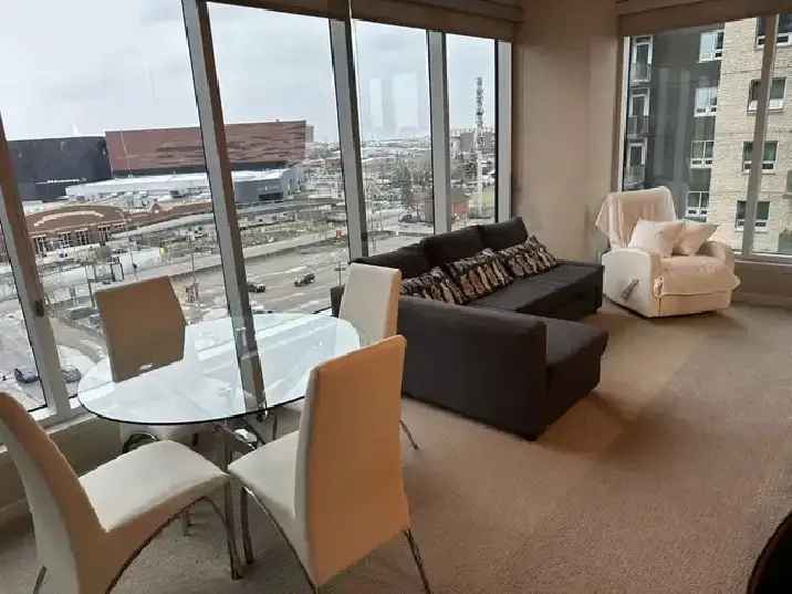 Fully Furnished 2 Bed 2 Bath Downtown Calgary Apartment