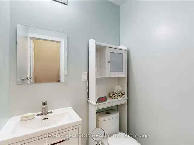 House For Sale in Toronto, Ontario