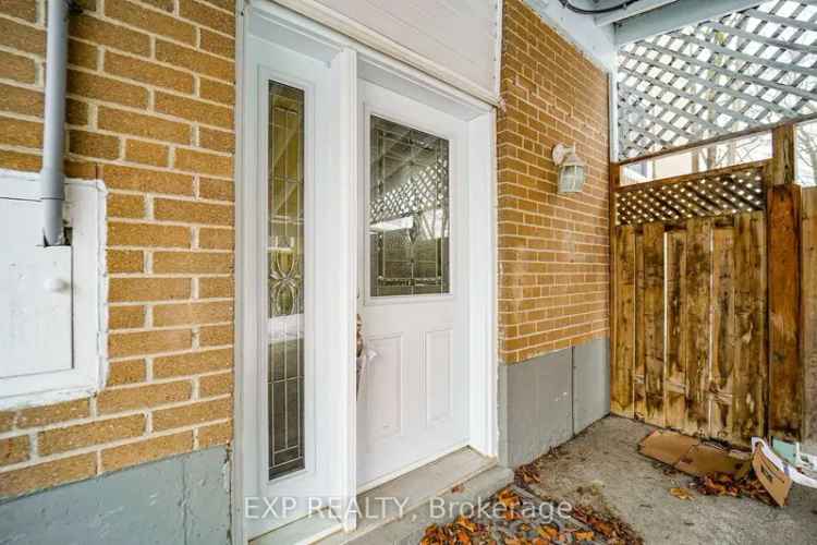 Buy Detached Brick Home with 3 Bedrooms in Aurora