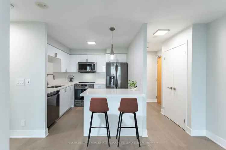 Condo For Sale in 185, Legion Road North, Toronto, Ontario