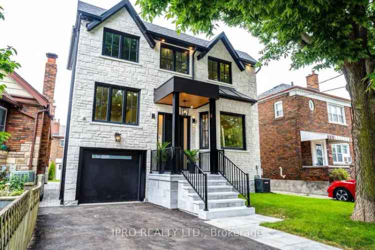 House For Sale in Toronto, Ontario