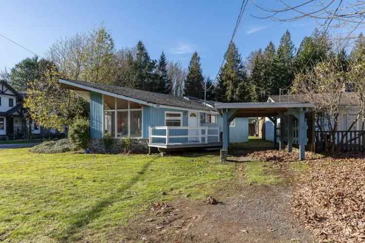 A $999,900.00 House/Single Family with 3 bedrooms in Cultus Lake South, Cultus Lake & Area