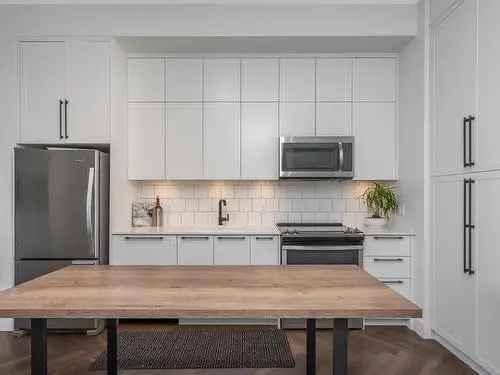 Guildford Surrey 2 Bed 2 Bath Suite 833 Sq Ft Mountain Views