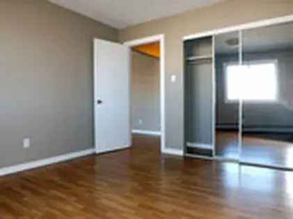 2 rooms apartment of 87 m² in Edmonton