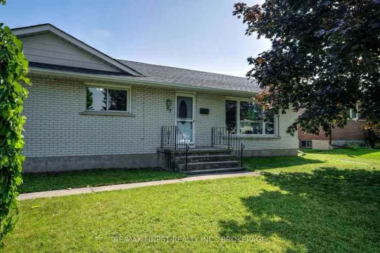 House For Sale in Loyalist, Ontario