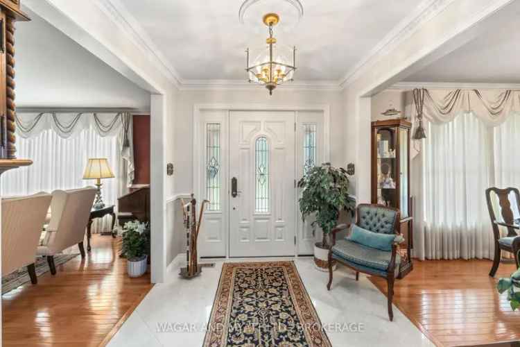 Waterfront Property 3 Beds Gourmet Kitchen Finished Basement