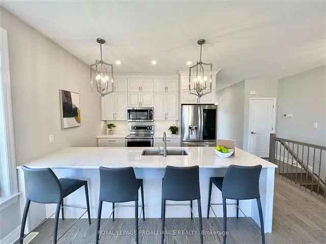 Townhouse For Sale in Belleville, Ontario