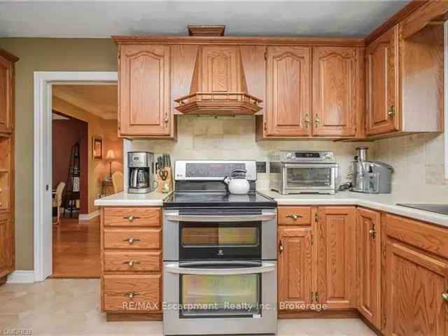 3 1 Bed 3 Bath Home in Niagara Falls Family Friendly Neighborhood