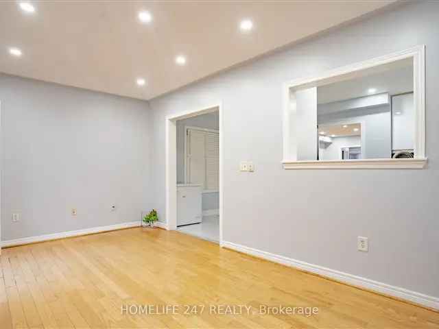 House For Sale in Mississauga, Ontario