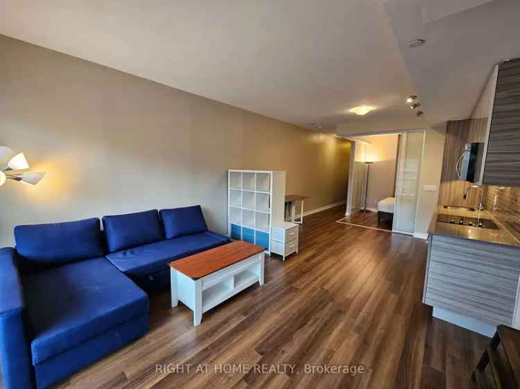 Downtown Toronto 1+Den Furnished Condo Near Subway