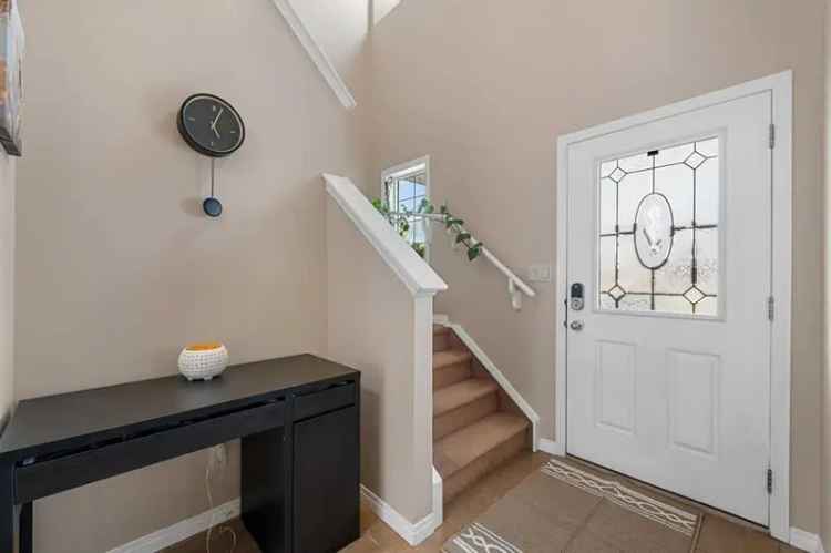 Gorgeous Family Home 3 Beds 25 Baths 1571 SqFt Open Floor Plan