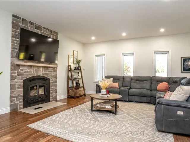 House For Sale in Middlesex Centre, Ontario