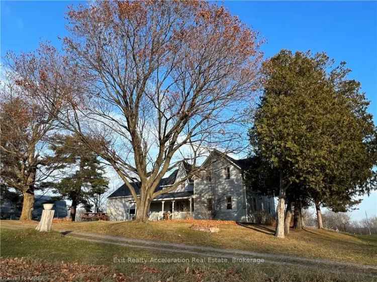 House For Sale in South Frontenac, Ontario