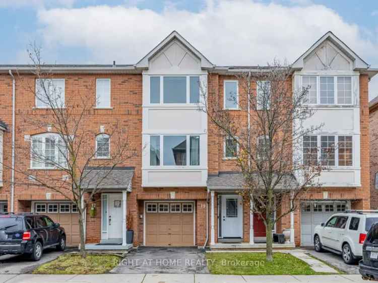 3 Bedroom 2 Washroom Townhouse Near Square One