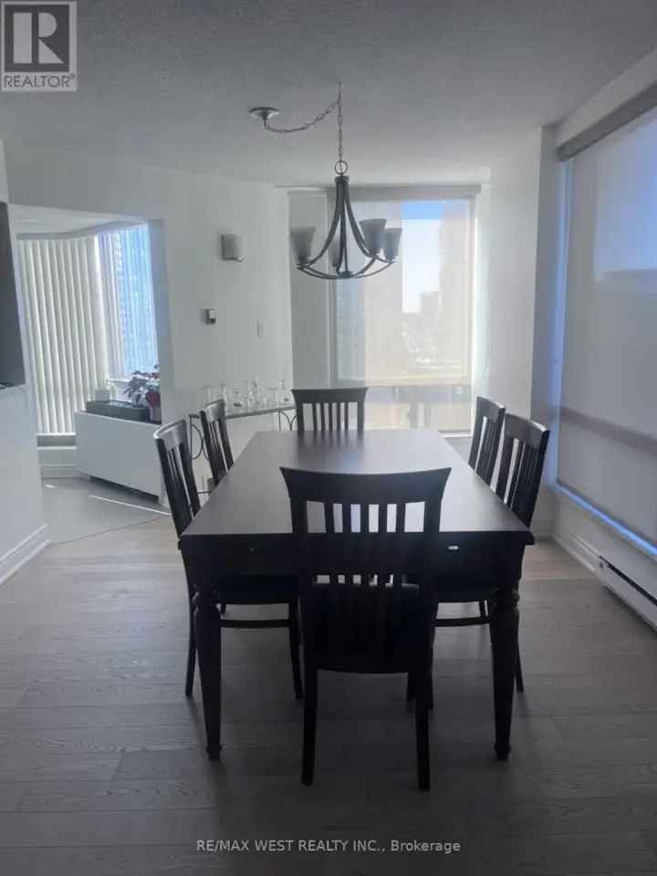 2 Floor Penthouse 2000 Sq Ft 3 Beds 2 Parking Entertainers Delight