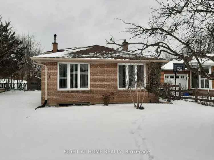 Updated 4-Bedroom Backsplit Home in Aurora - Excellent Rental Potential