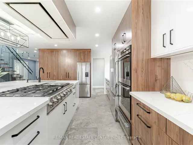 Luxury Custom Renovation Hamilton Mntn 4+1 Beds 2+2 Baths