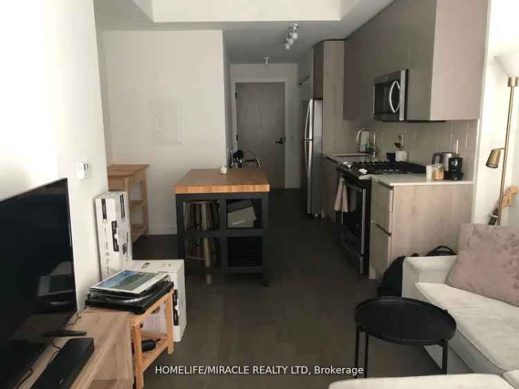 Downtown 1 Bed 1 Bath Suite near Union Station