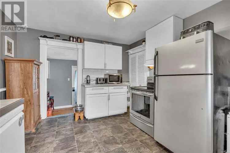 2 1 Bedroom Character Home  Beautifully Landscaped Lot