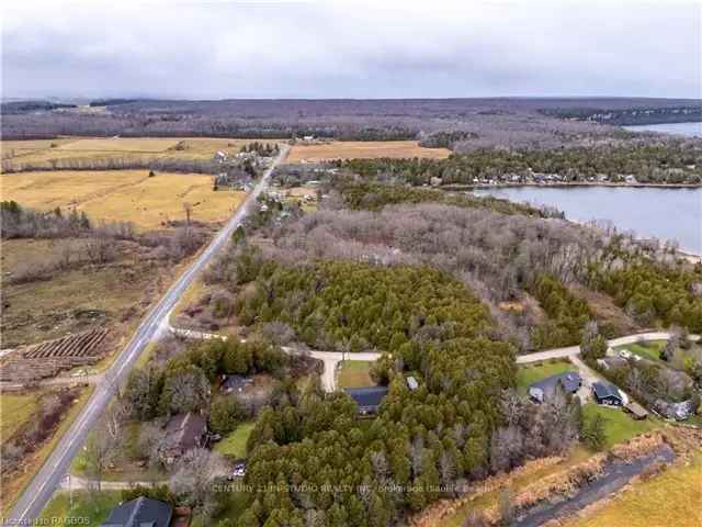 3 Bedroom 2 Bathroom Home in Barrow Bay Bruce Peninsula