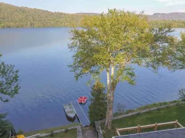 Lakeside Bungalow for Sale 4 Bedrooms Renovated Kitchen