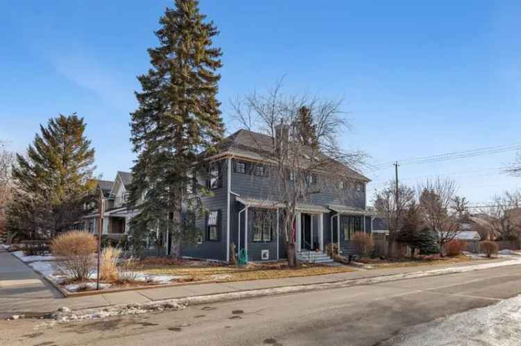 House For Sale in Calgary, Alberta