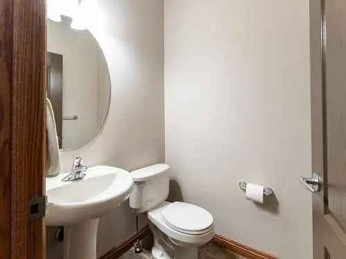 5 Bedroom House 3200 sq ft Haddow Edmonton
