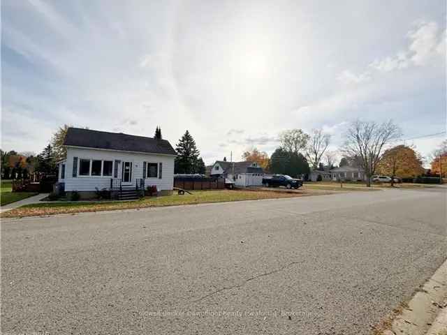 Charming 2-Bedroom Bungalow in Egmondville ON