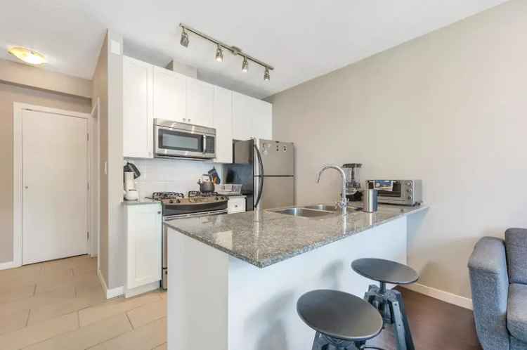 904 480 ROBSON Street in Vancouver: Downtown VW Condo for sale in “R & R” (Vancouver West)  : MLS®# R2935579