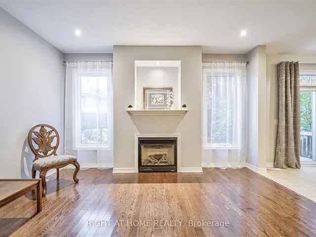 House For Sale in East Gwillimbury, Ontario