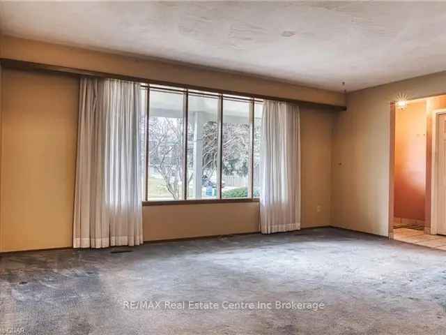 House For Sale in Centre Wellington, Ontario