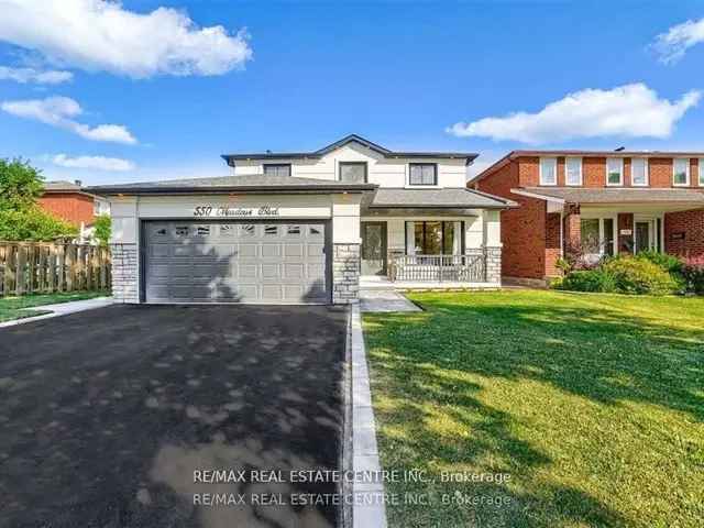 Rathwood Executive Home Stunning Renovation 4 1 Bedrooms Gourmet Kitchen